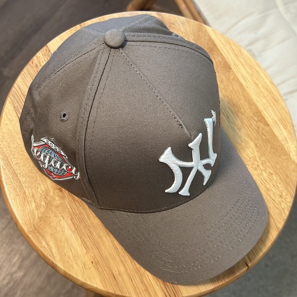 Legacy. SnapBack New York hat. Excellent condition only wore once. - Picture 4 of 4
